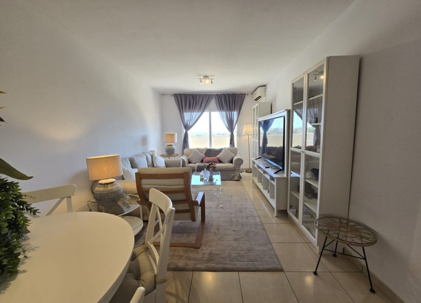 Resale - Apartment - Middle Floor Apartment - Marbella - Nueva Andalucia