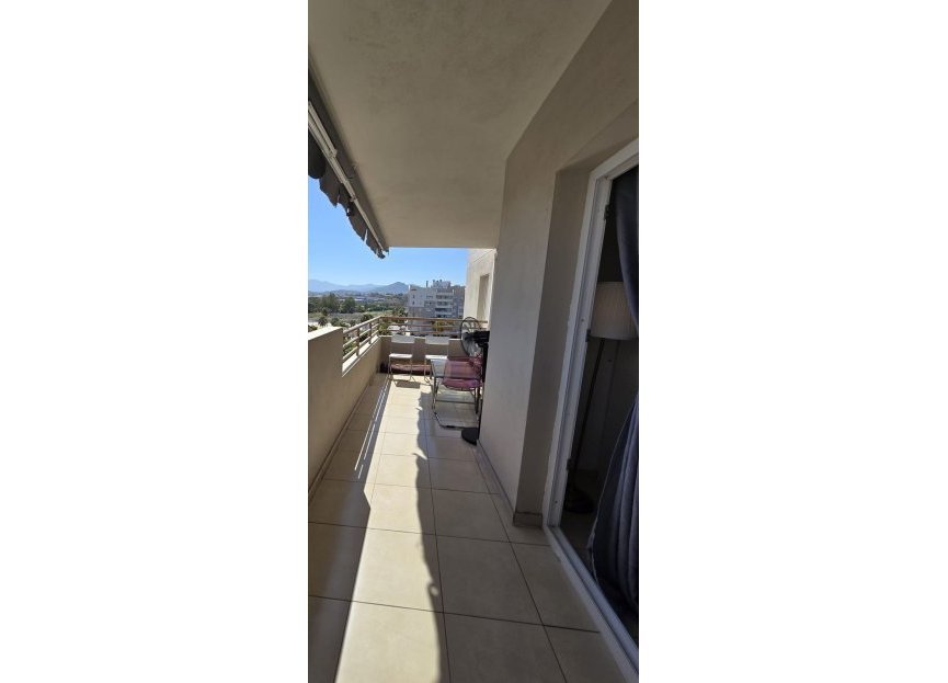 Resale - Apartment - Middle Floor Apartment - Marbella - Nueva Andalucia