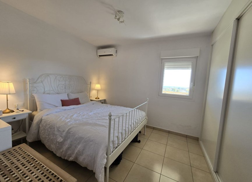 Resale - Apartment - Middle Floor Apartment - Marbella - Nueva Andalucia