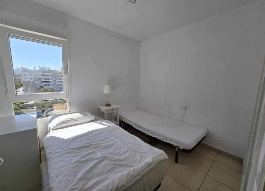 Resale - Apartment - Middle Floor Apartment - Marbella - Nueva Andalucia