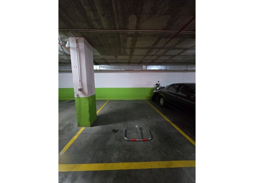 Resale - Apartment - Middle Floor Apartment - Marbella - Nueva Andalucia