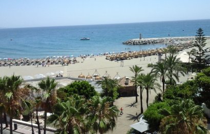 Resale - Apartment - Middle Floor Apartment - Marbella - Puerto Banús