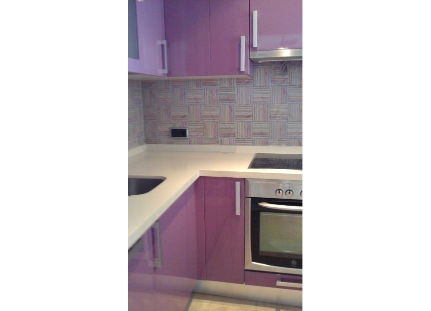 Resale - Apartment - Middle Floor Apartment - Marbella - Puerto Banús