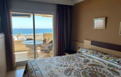 Resale - Apartment - Middle Floor Apartment - Marbella - Puerto Banús