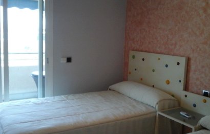 Resale - Apartment - Middle Floor Apartment - Marbella - Puerto Banús