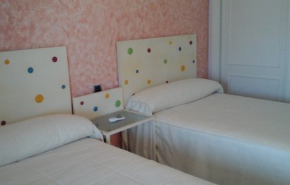 Resale - Apartment - Middle Floor Apartment - Marbella - Puerto Banús