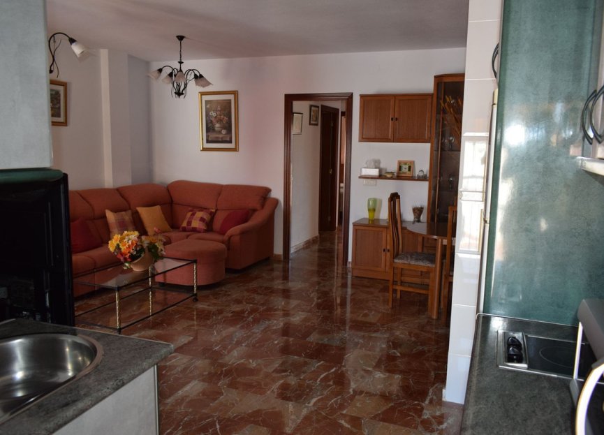 Resale - Apartment - Middle Floor Apartment - Estepona - El Morche