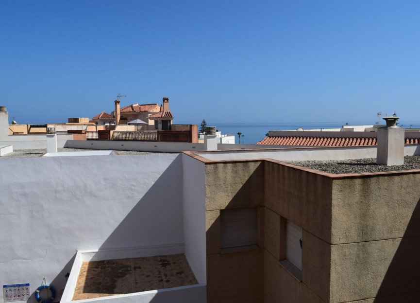 Resale - Apartment - Middle Floor Apartment - Estepona - El Morche