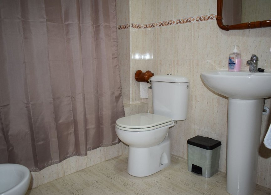 Resale - Apartment - Middle Floor Apartment - Estepona - El Morche