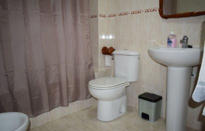 Resale - Apartment - Middle Floor Apartment - Estepona - El Morche