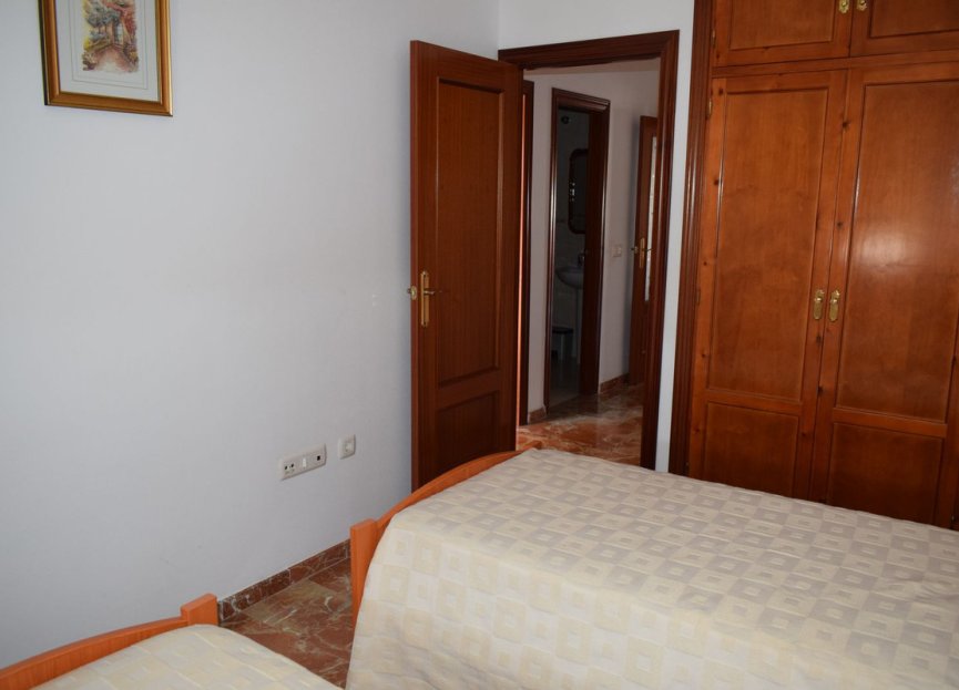 Resale - Apartment - Middle Floor Apartment - Estepona - El Morche