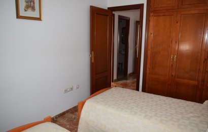 Resale - Apartment - Middle Floor Apartment - Estepona - El Morche