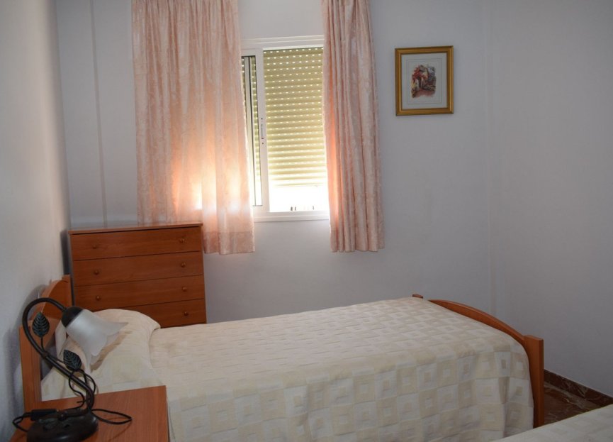 Resale - Apartment - Middle Floor Apartment - Estepona - El Morche