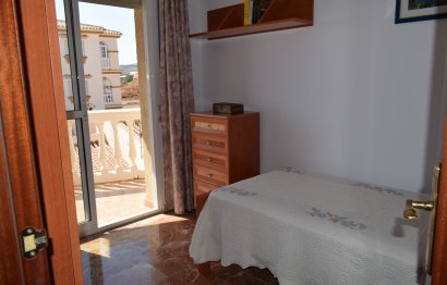 Resale - Apartment - Middle Floor Apartment - Estepona - El Morche