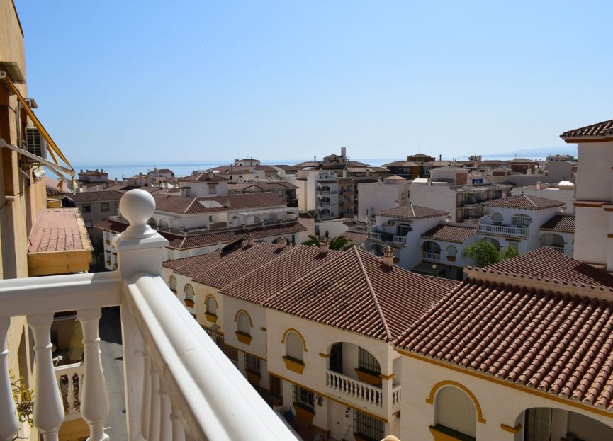 Resale - Apartment - Middle Floor Apartment - Estepona - El Morche