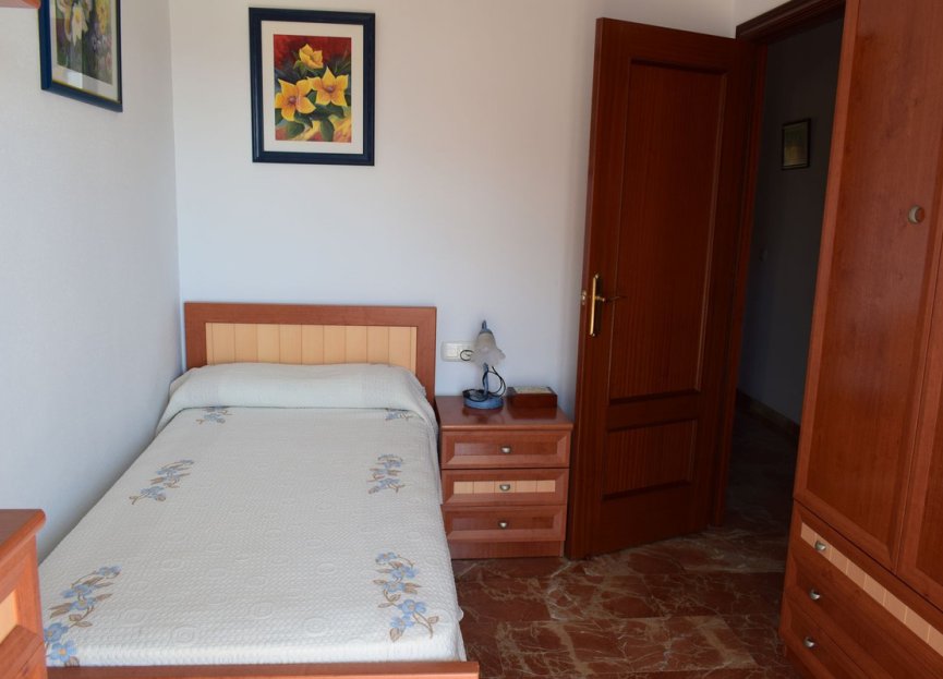Resale - Apartment - Middle Floor Apartment - Estepona - El Morche