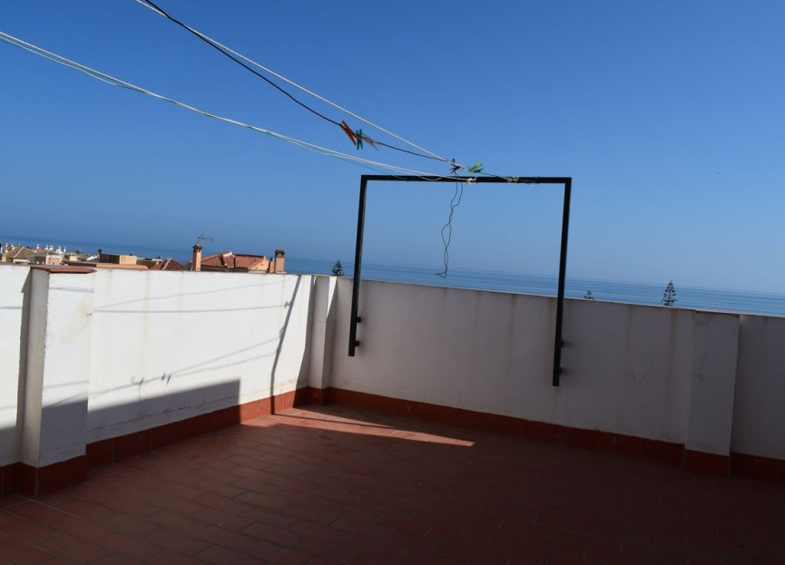 Resale - Apartment - Middle Floor Apartment - Estepona - El Morche