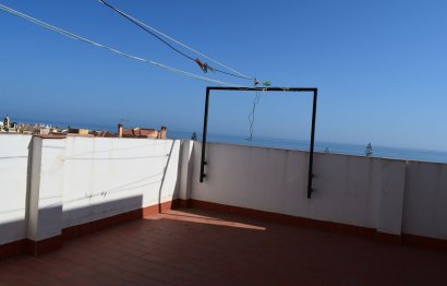 Resale - Apartment - Middle Floor Apartment - Estepona - El Morche