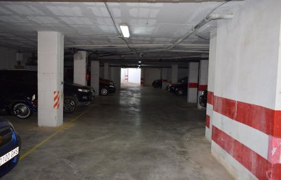 Resale - Apartment - Middle Floor Apartment - Estepona - El Morche