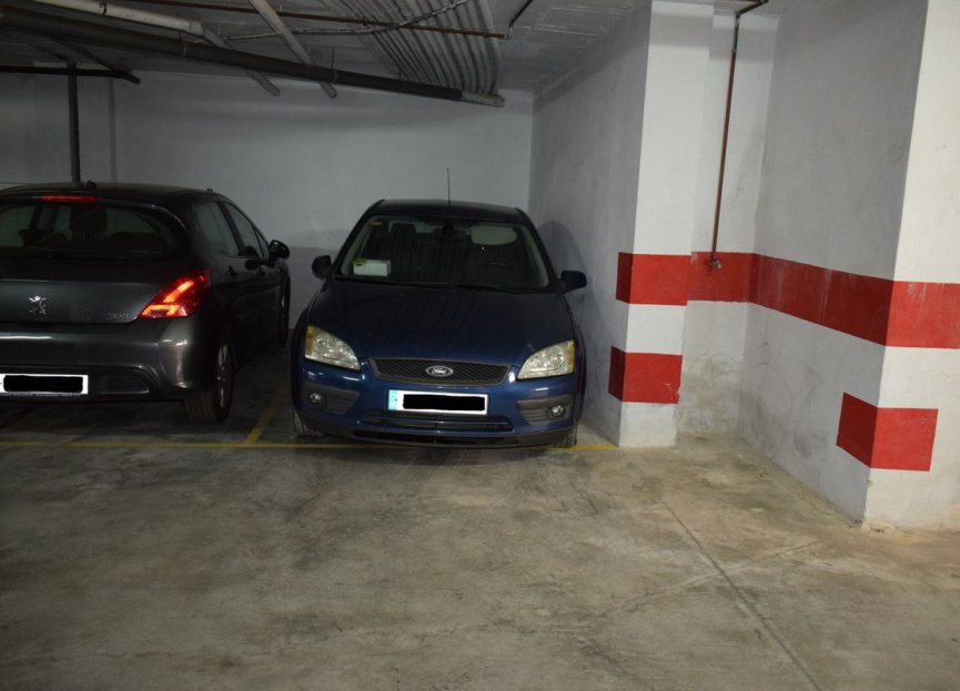 Resale - Apartment - Middle Floor Apartment - Estepona - El Morche