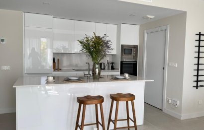 Resale - Apartment - Middle Floor Apartment - Estepona - Estepona Centro