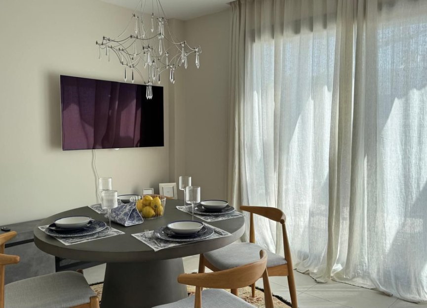 Resale - Apartment - Middle Floor Apartment - Estepona - Estepona Centro