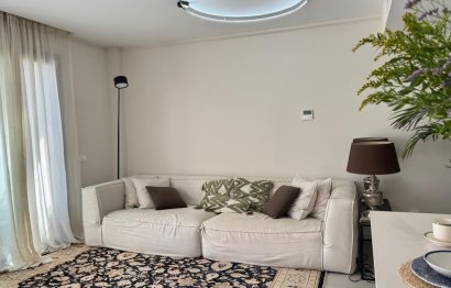 Resale - Apartment - Middle Floor Apartment - Estepona - Estepona Centro