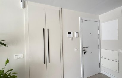 Resale - Apartment - Middle Floor Apartment - Estepona - Estepona Centro