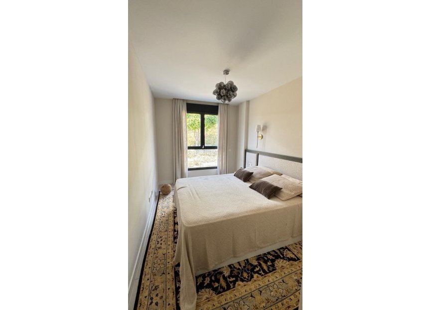 Resale - Apartment - Middle Floor Apartment - Estepona - Estepona Centro