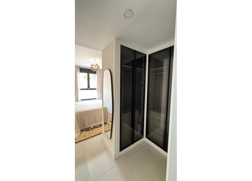 Resale - Apartment - Middle Floor Apartment - Estepona - Estepona Centro