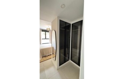 Resale - Apartment - Middle Floor Apartment - Estepona - Estepona Centro