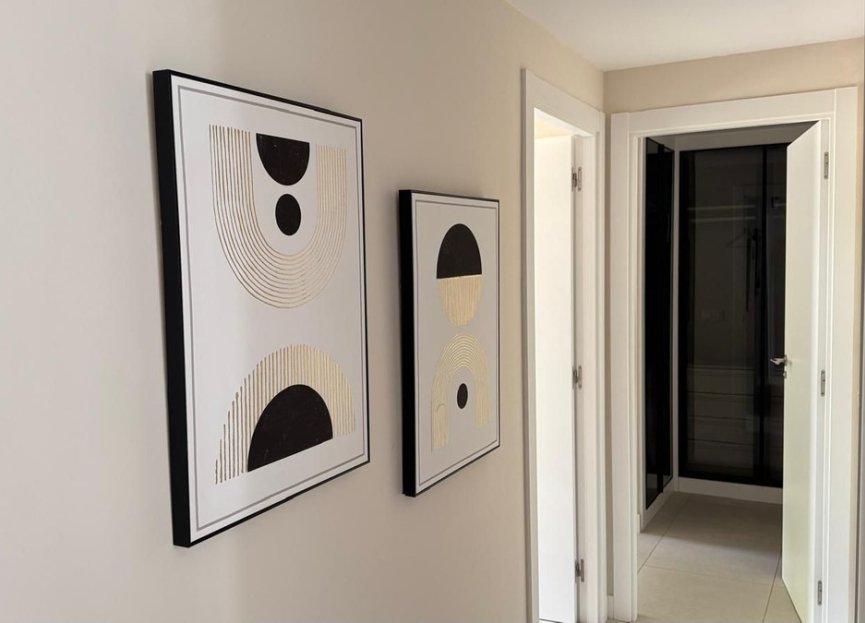 Resale - Apartment - Middle Floor Apartment - Estepona - Estepona Centro