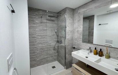 Resale - Apartment - Middle Floor Apartment - Estepona - Estepona Centro