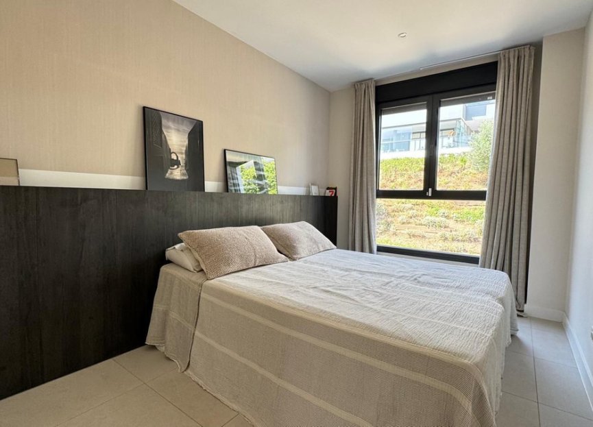 Resale - Apartment - Middle Floor Apartment - Estepona - Estepona Centro