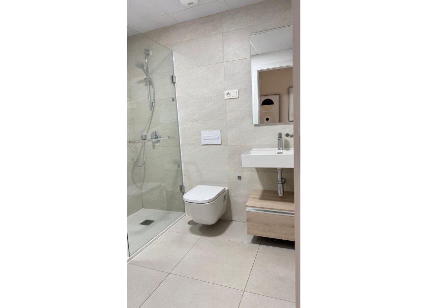 Resale - Apartment - Middle Floor Apartment - Estepona - Estepona Centro