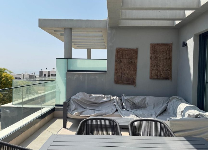 Resale - Apartment - Middle Floor Apartment - Estepona - Estepona Centro