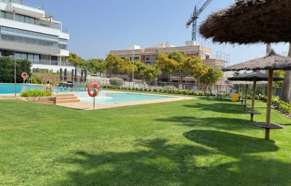 Resale - Apartment - Middle Floor Apartment - Estepona - Estepona Centro
