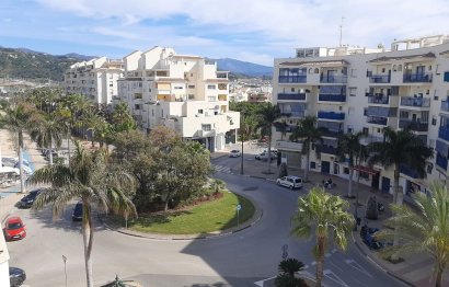 Resale - Apartment - Middle Floor Apartment - Estepona - Estepona Centro