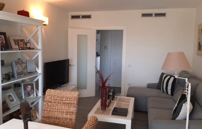 Resale - Apartment - Middle Floor Apartment - Estepona - Estepona Centro