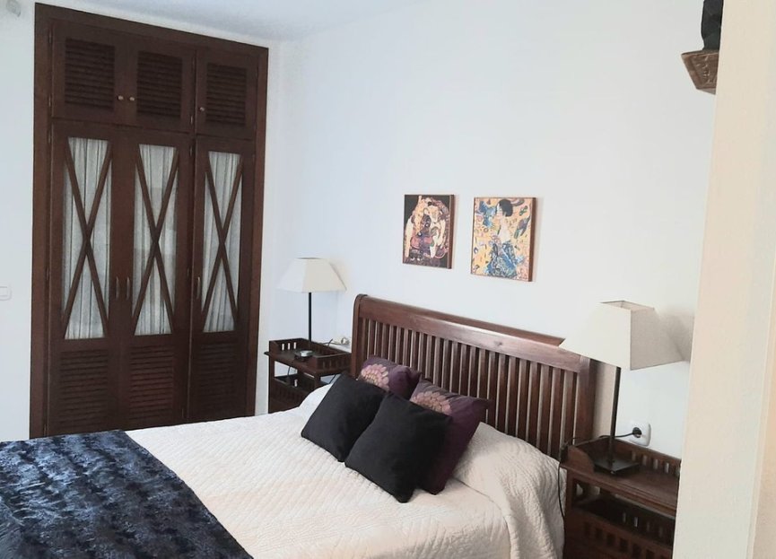 Resale - Apartment - Middle Floor Apartment - Estepona - Estepona Centro