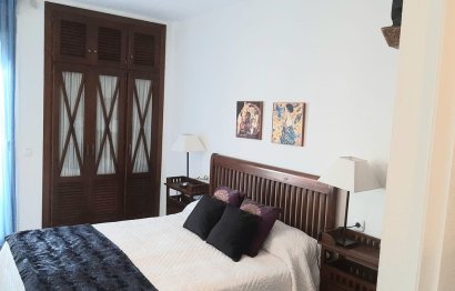 Resale - Apartment - Middle Floor Apartment - Estepona - Estepona Centro