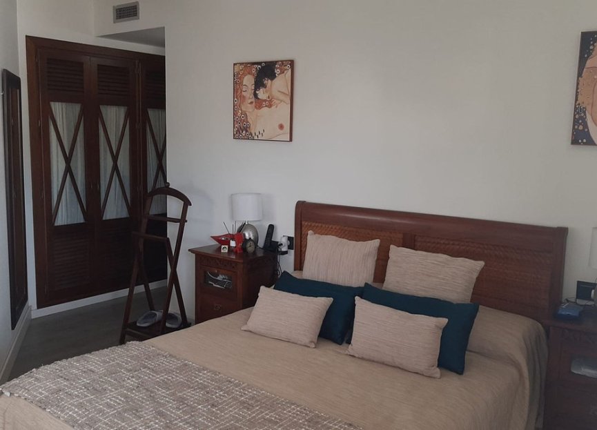 Resale - Apartment - Middle Floor Apartment - Estepona - Estepona Centro