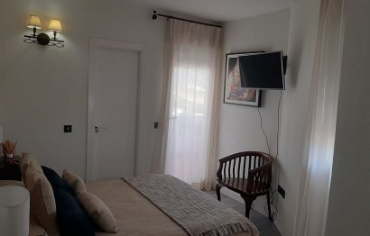 Resale - Apartment - Middle Floor Apartment - Estepona - Estepona Centro