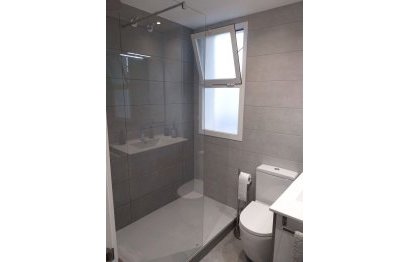 Resale - Apartment - Middle Floor Apartment - Estepona - Estepona Centro