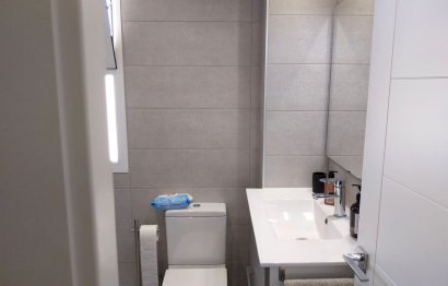 Resale - Apartment - Middle Floor Apartment - Estepona - Estepona Centro