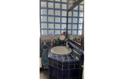 Resale - Apartment - Middle Floor Apartment - Estepona - Estepona Centro