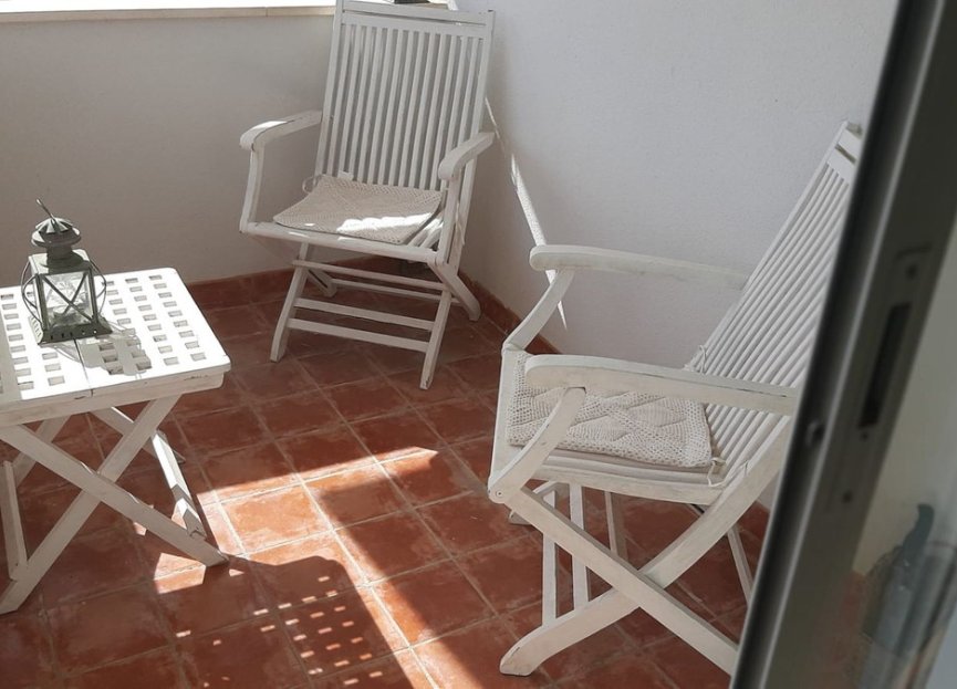 Resale - Apartment - Middle Floor Apartment - Estepona - Estepona Centro