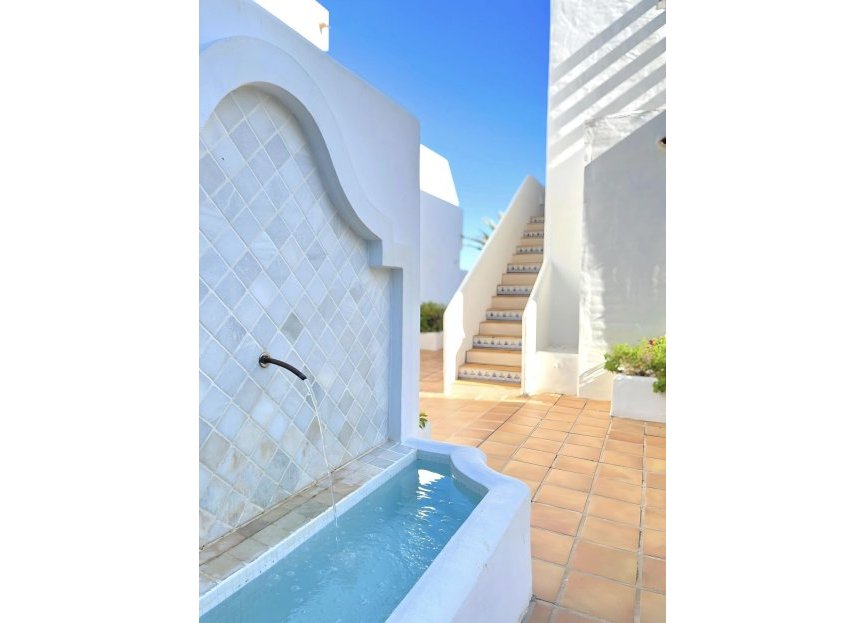 Resale - Ground floor apartment - Marbella - Nueva Andalucia