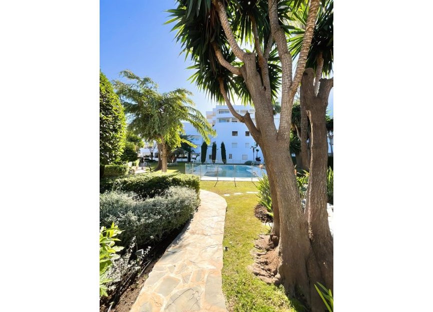 Resale - Ground floor apartment - Marbella - Nueva Andalucia