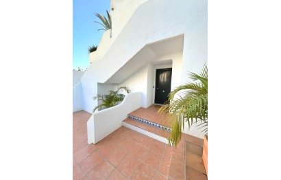 Resale - Ground floor apartment - Marbella - Nueva Andalucia